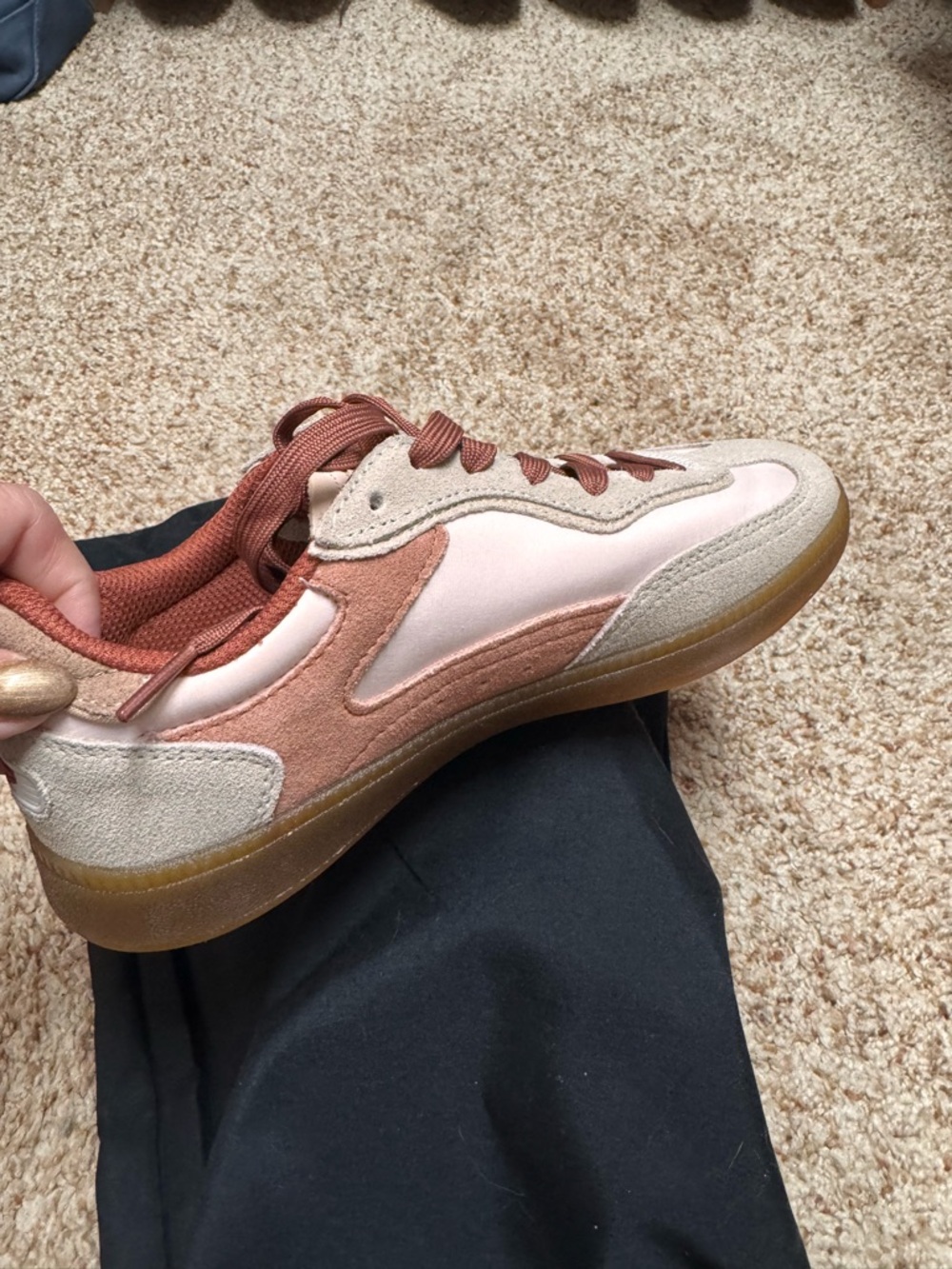 Women's Athletic Shoes in Pink and Cream - Picture 5 of 9